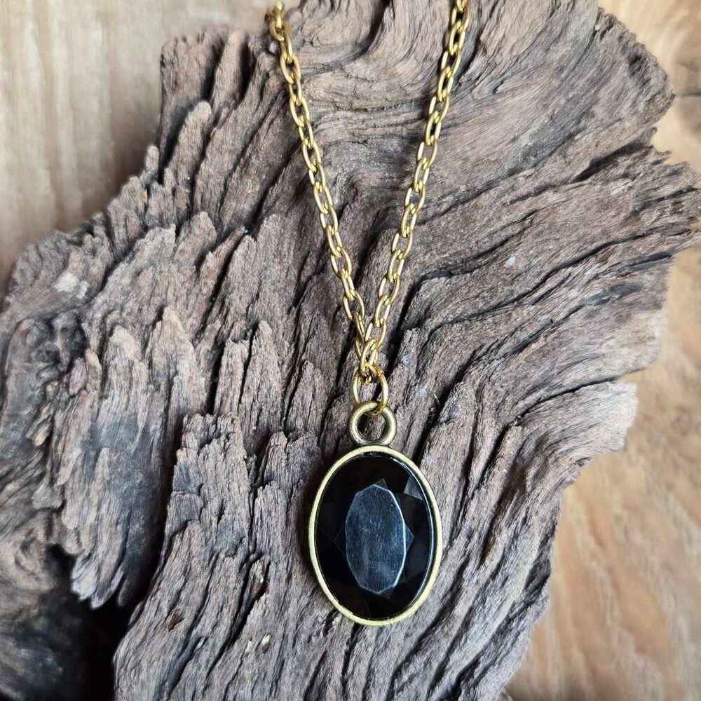 Unbranded Women's Black and Gold Jewellery